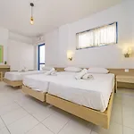 Blue Roses Aparthotel