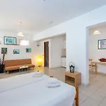 Aparthotel Blue Roses 3*