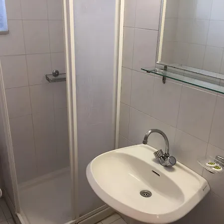 Blue Roses Apart Otel Ixia (Rhodes)