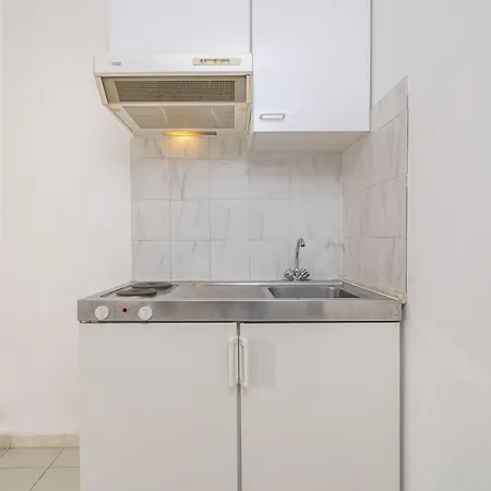 Blue Roses Apart Otel Ixia (Rhodes)