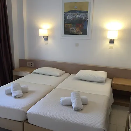 Aparthotel Blue Roses 4*