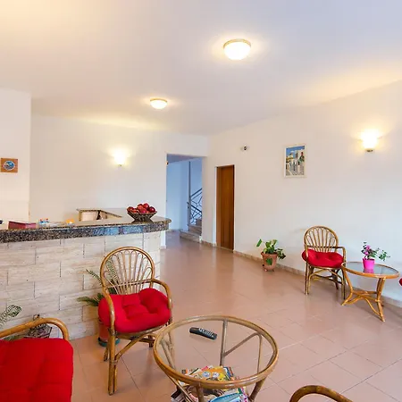 Aparthotel Blue Roses Ixia (Rhodes)