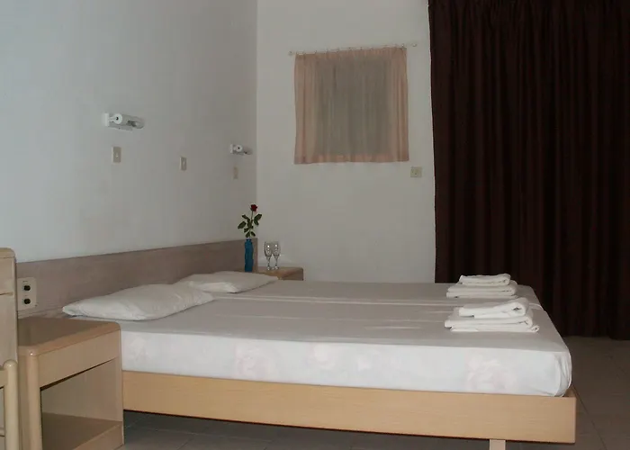 Blue Roses מלון דירות איקסיה