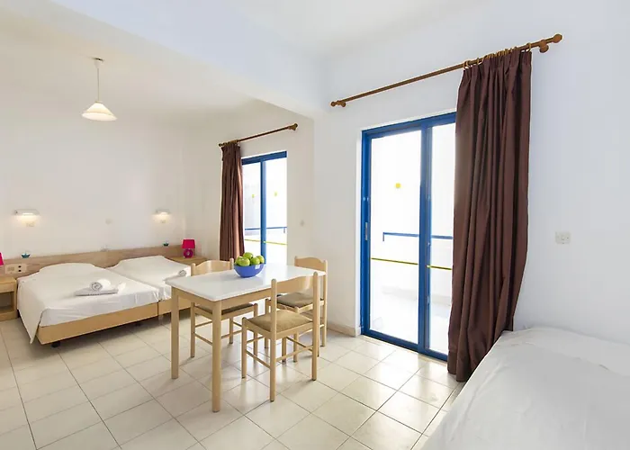 Blue Roses מלון דירות 4*